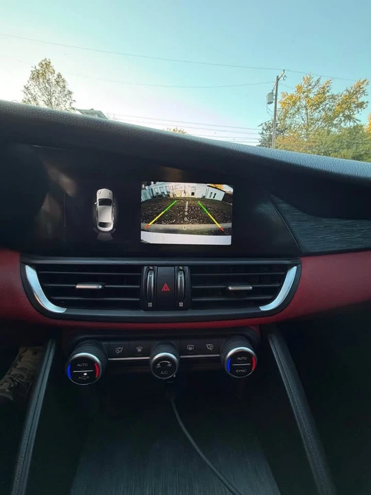 2019 Alfa Romeo Giulia - Image 8 of 10