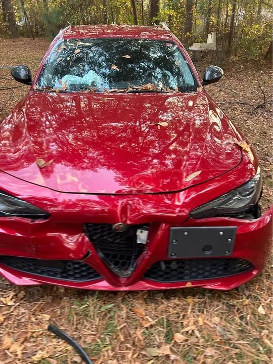 2019 Alfa Romeo Giulia - Image 10 of 15