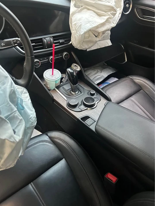 2019 Alfa Romeo Giulia - Image 13 of 15