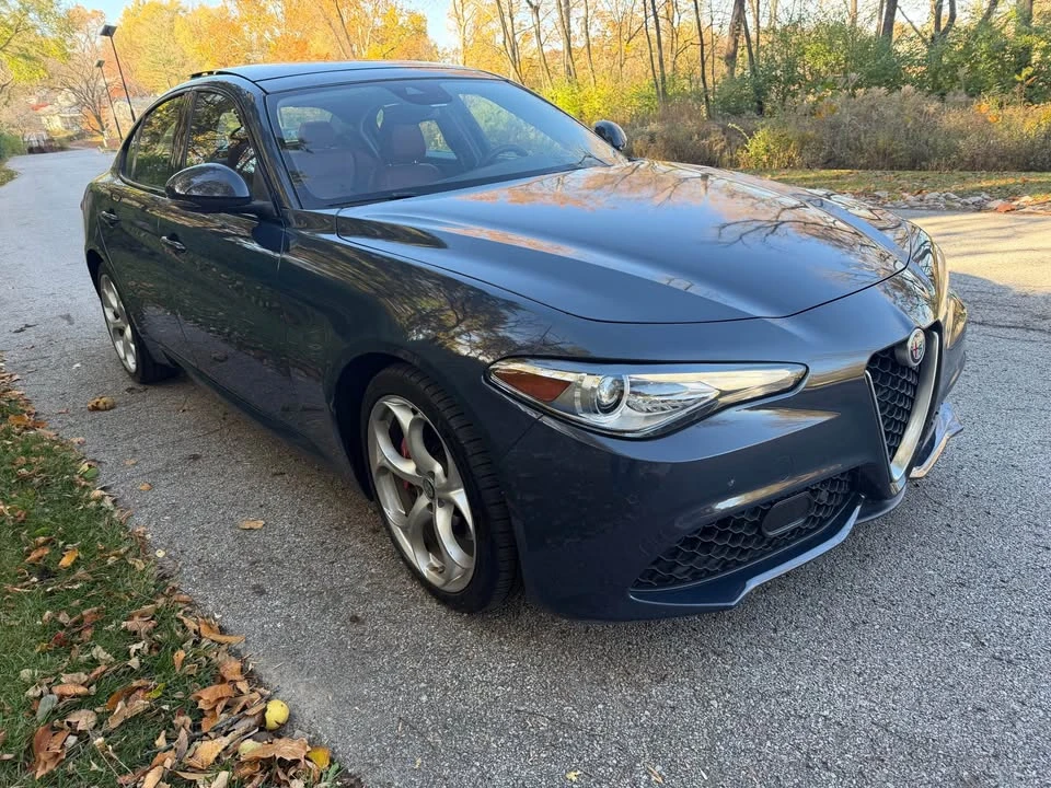 2019 Alfa Romeo Giulia - Image 7 of 19