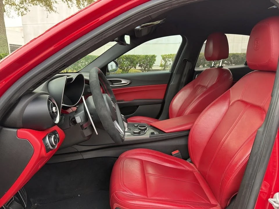2019 Alfa Romeo Giulia - Image 4 of 6
