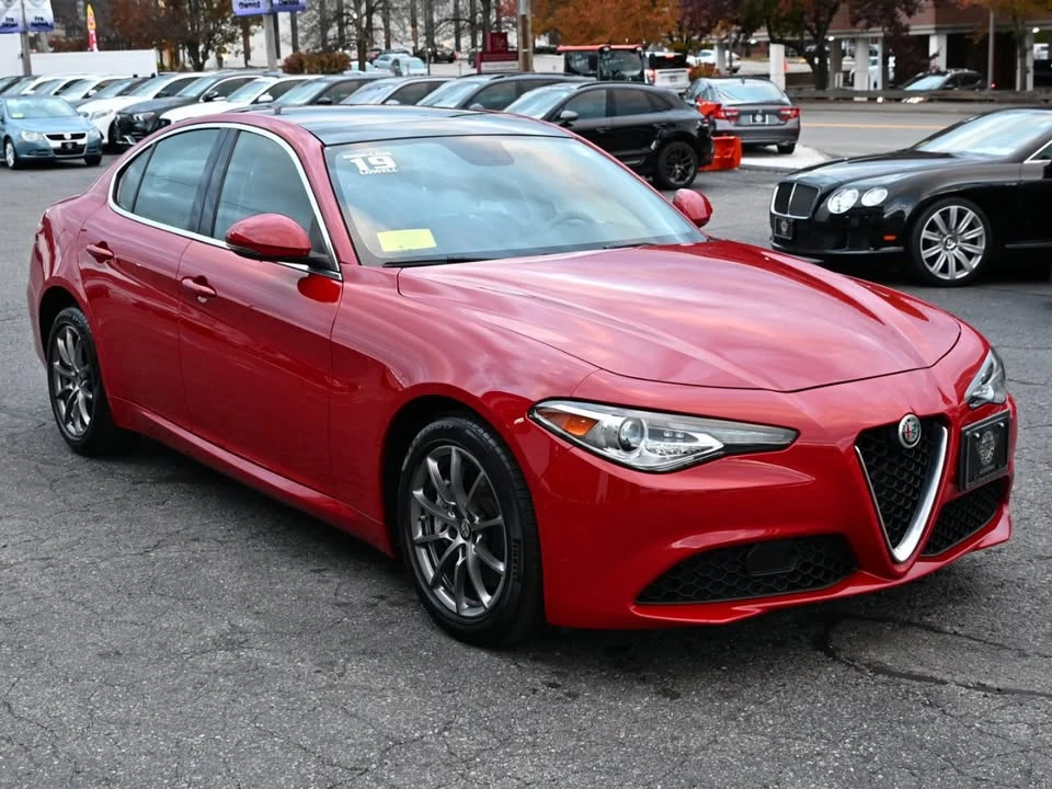 2019 Alfa Romeo Giulia - Image 5 of 19