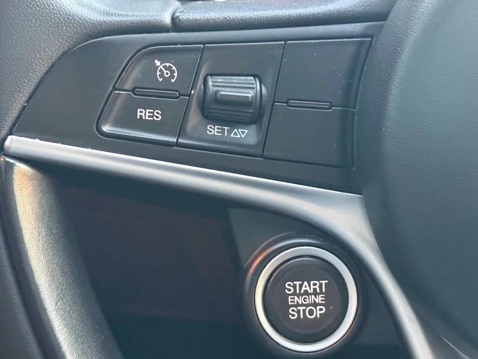 2019 Alfa Romeo Giulia - Image 19 of 20