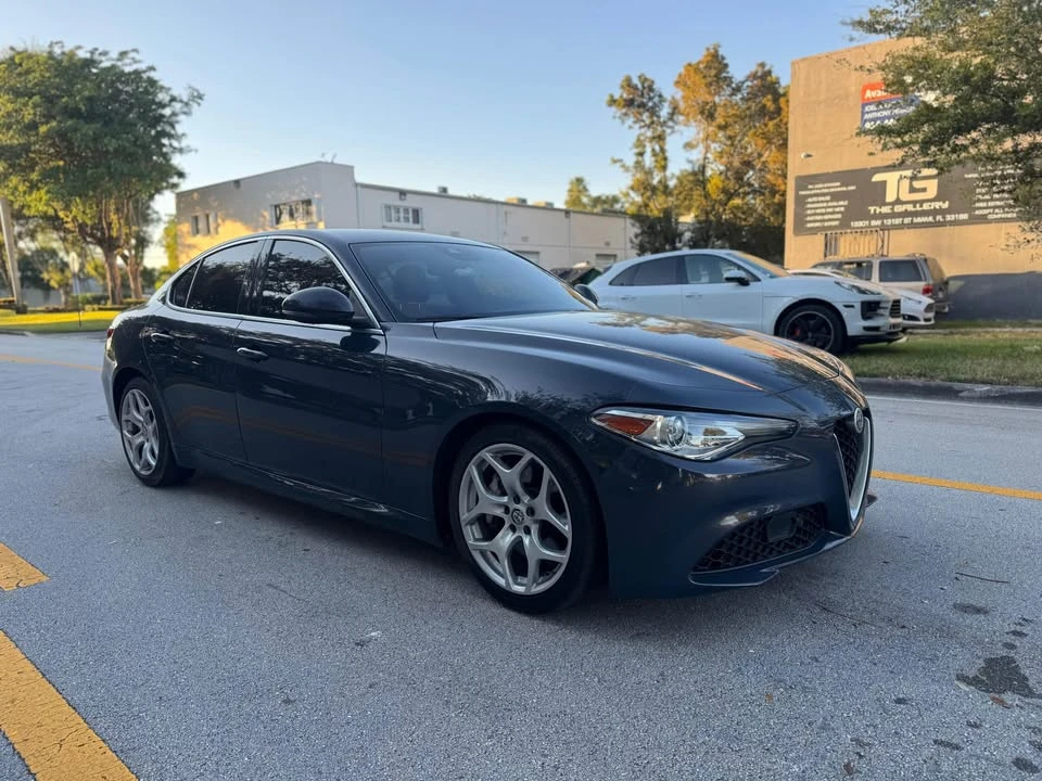 2019 Alfa Romeo Giulia - Image 3 of 20