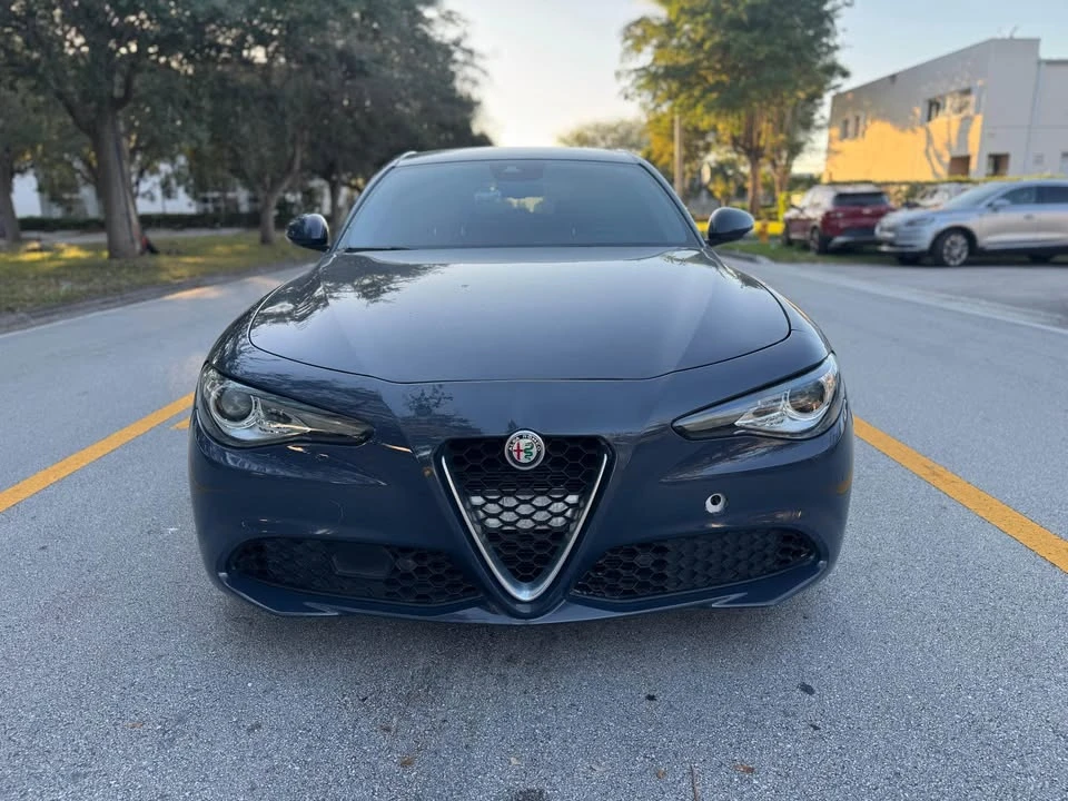 2019 Alfa Romeo Giulia - Image 2 of 20