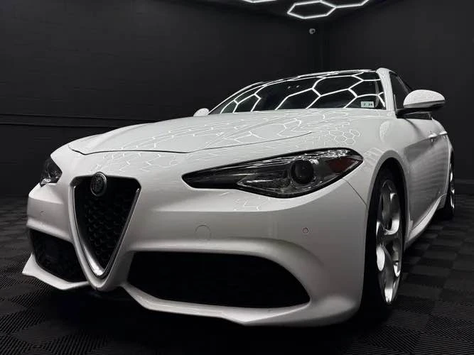 2019 Alfa Romeo Giulia - Image 3 of 9