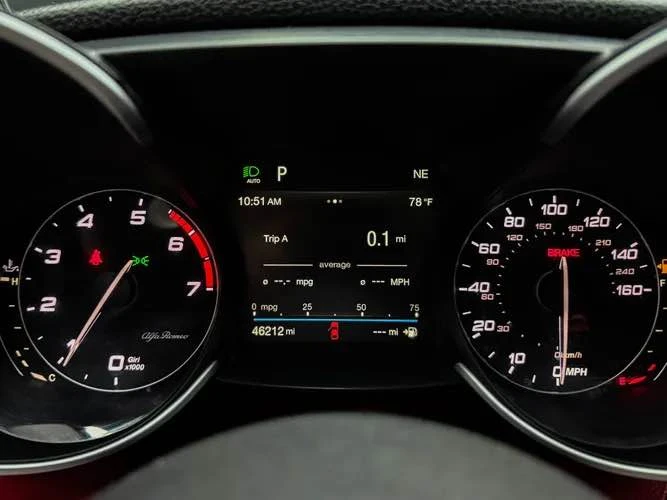 2019 Alfa Romeo Giulia - Image 9 of 9