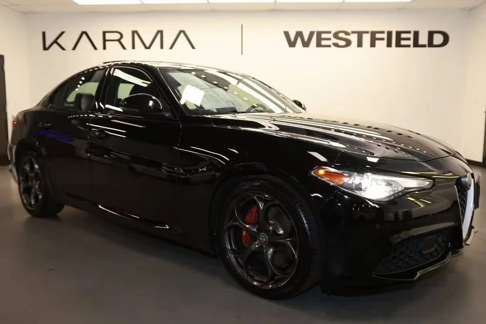 2019 Alfa Romeo Giulia - Image 9 of 20