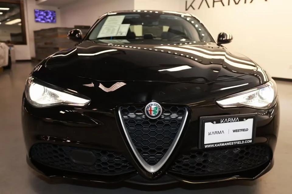 2019 Alfa Romeo Giulia - Image 2 of 20