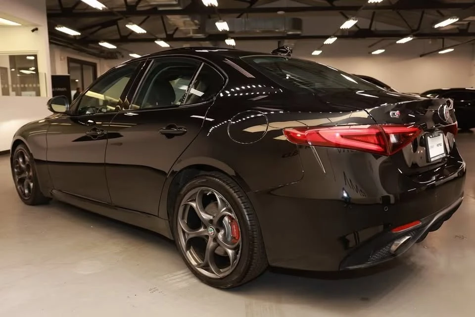 2019 Alfa Romeo Giulia - Image 5 of 20