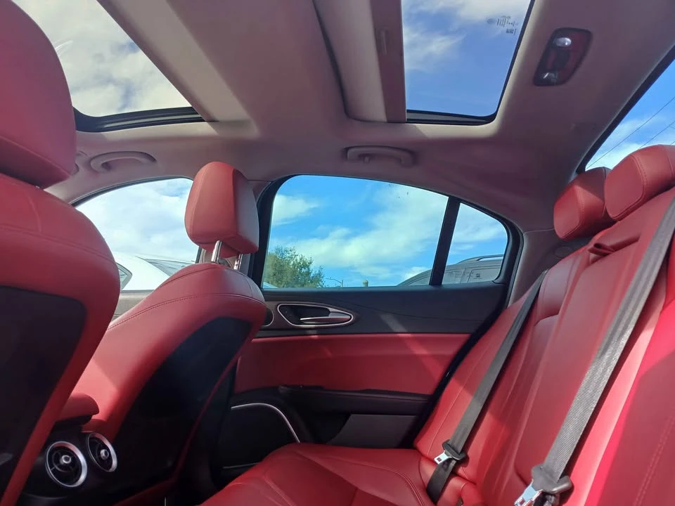 2019 Alfa Romeo Giulia - Image 2 of 20