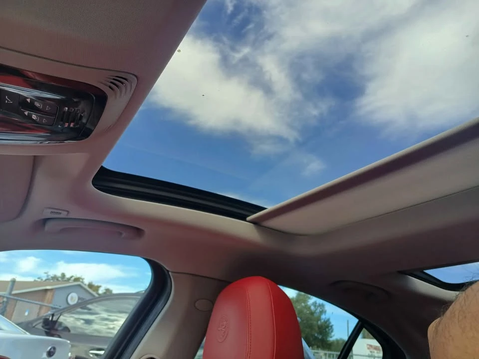 2019 Alfa Romeo Giulia - Image 15 of 20