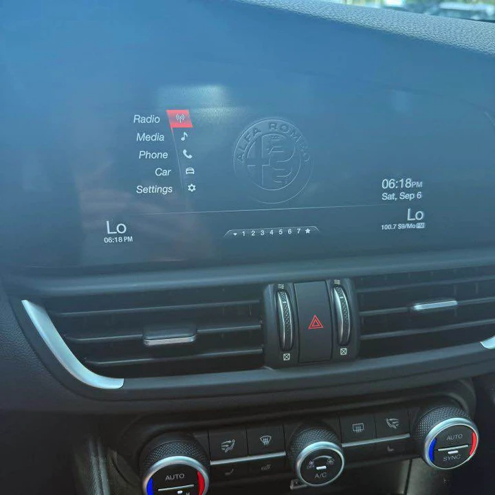 2019 Alfa Romeo Giulia - Image 11 of 12