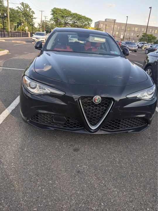 2019 Alfa Romeo Giulia - Image 2 of 5
