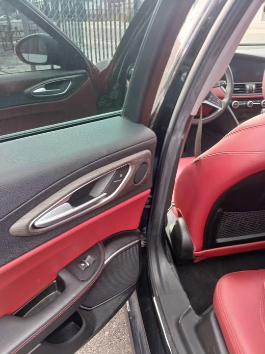 2019 Alfa Romeo Giulia - Image 4 of 20
