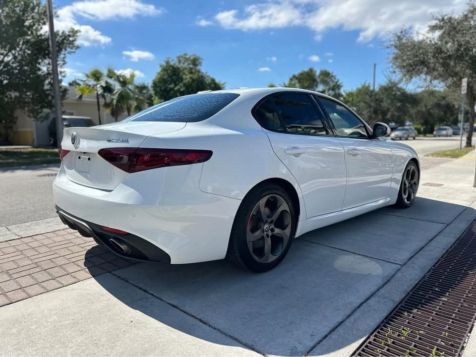 2019 Alfa Romeo Giulia - Image 6 of 14
