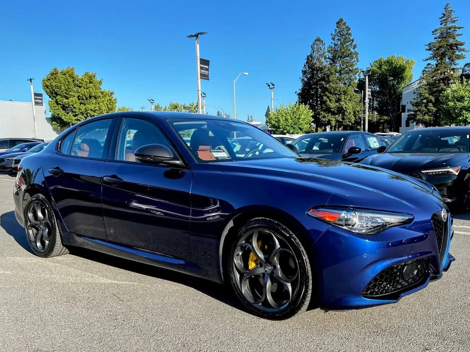 2019 Alfa Romeo Giulia - Image 3 of 17