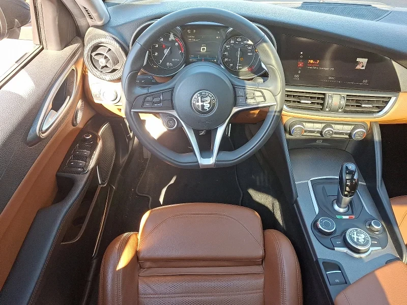2019 Alfa Romeo Giulia - Image 7 of 10