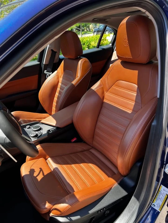 2019 Alfa Romeo Giulia - Image 9 of 17