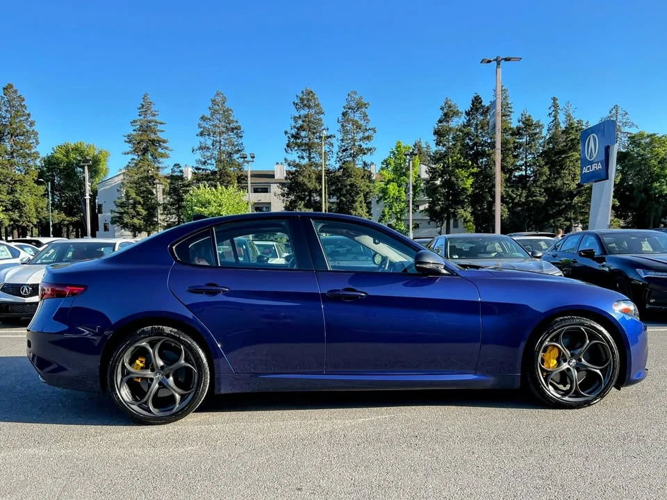 2019 Alfa Romeo Giulia - Image 4 of 17