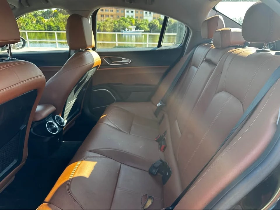 2019 Alfa Romeo Giulia - Image 13 of 19