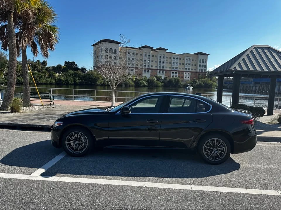 2019 Alfa Romeo Giulia - Image 12 of 19