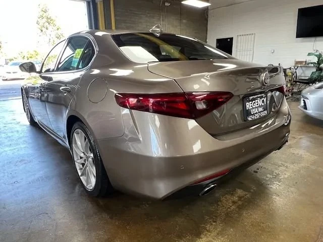 2019 Alfa Romeo Giulia - Image 4 of 17