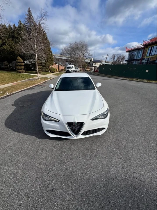 2019 Alfa Romeo Giulia - Image 2 of 6