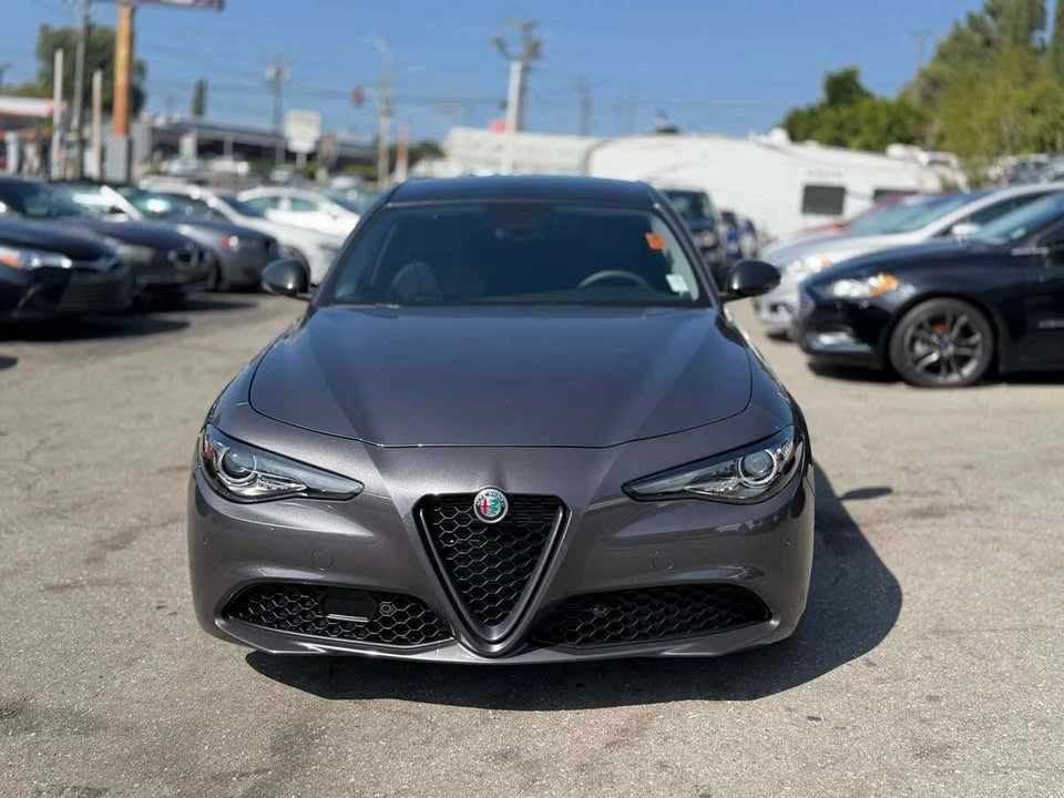 2019 Alfa Romeo Giulia - Image 2 of 18