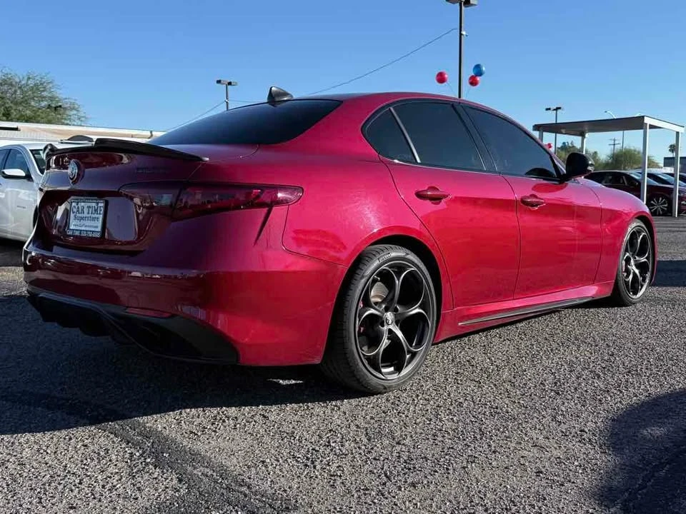 2019 Alfa Romeo Giulia - Image 4 of 15