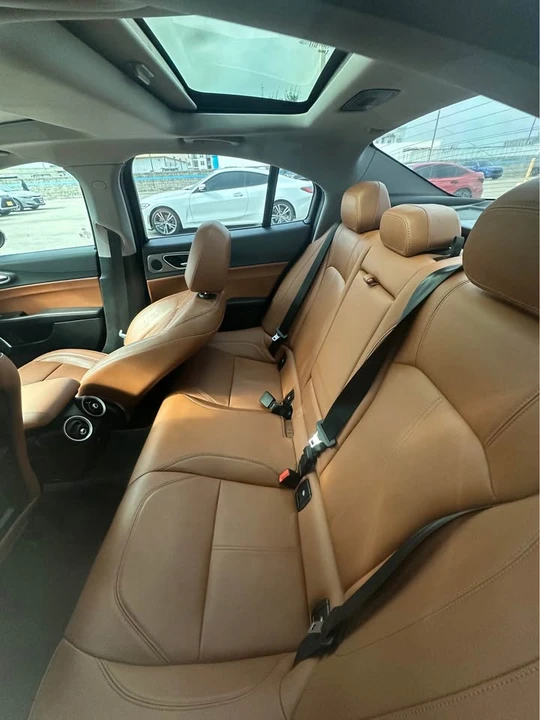 2019 Alfa Romeo Giulia - Image 4 of 6