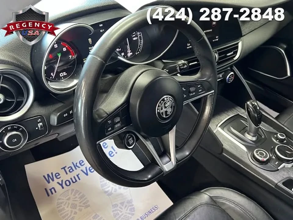 2019 Alfa Romeo Giulia - Image 14 of 19
