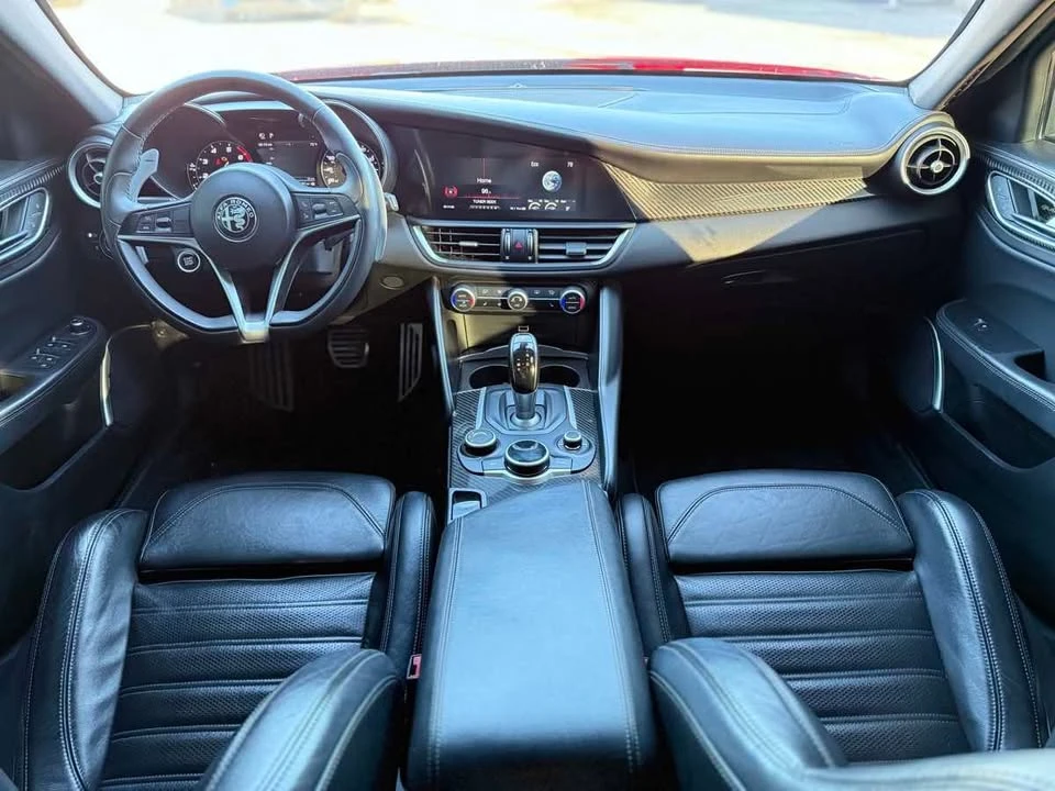 2019 Alfa Romeo Giulia - Image 9 of 15