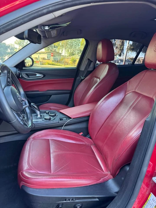 2019 Alfa Romeo Giulia - Image 9 of 15