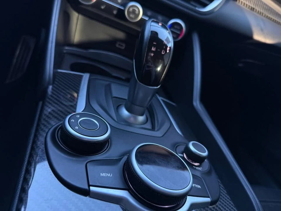 2019 Alfa Romeo Giulia - Image 15 of 15