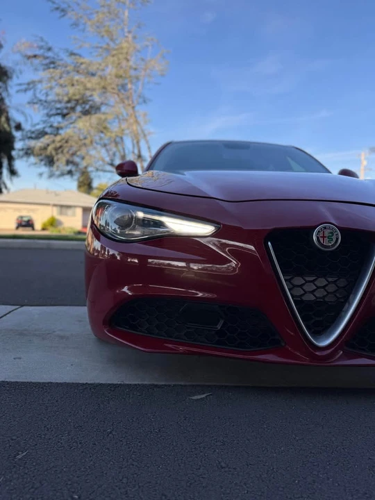 2019 Alfa Romeo Giulia - Image 4 of 15
