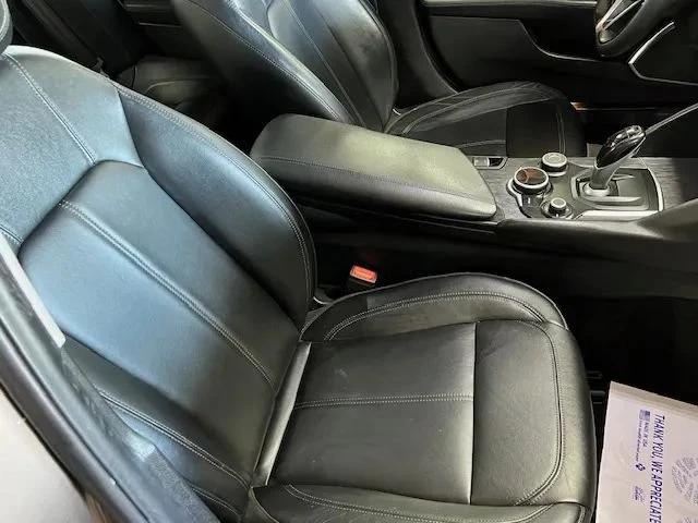 2019 Alfa Romeo Giulia - Image 12 of 17