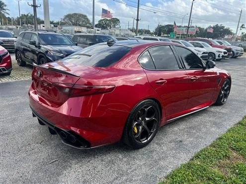 2019 Alfa Romeo Giulia - Image 4 of 19