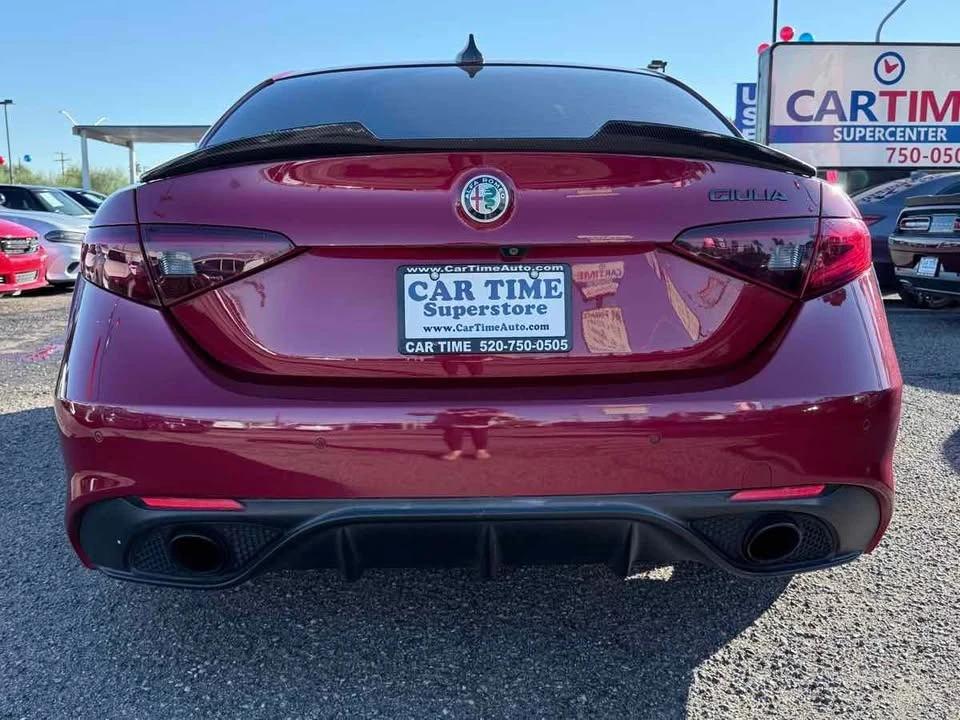 2019 Alfa Romeo Giulia - Image 5 of 15