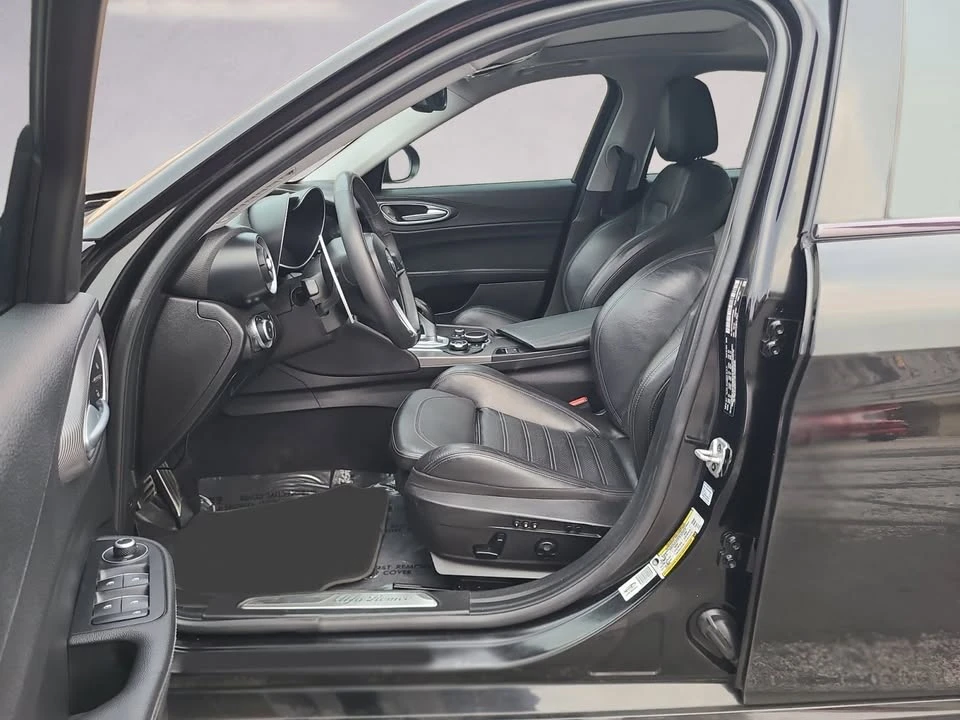 2019 Alfa Romeo Giulia - Image 7 of 18