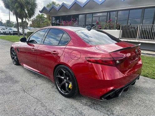2019 Alfa Romeo Giulia - Image 6 of 19