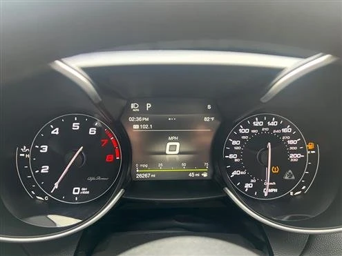 2019 Alfa Romeo Giulia - Image 11 of 19
