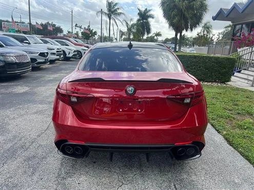 2019 Alfa Romeo Giulia - Image 5 of 19