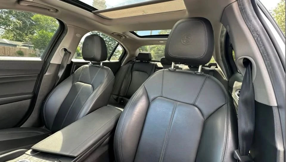 2019 Alfa Romeo Giulia - Image 7 of 8