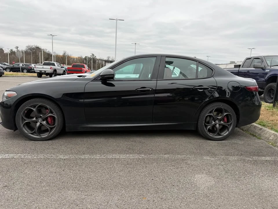 2019 Alfa Romeo Giulia - Image 2 of 7