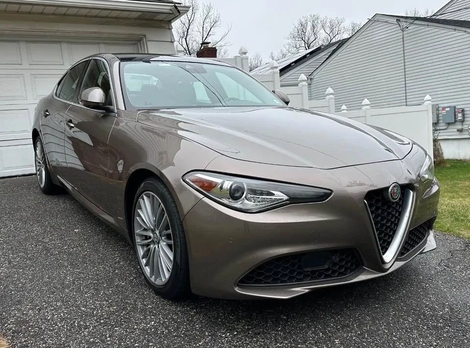 2019 Alfa Romeo Giulia - Image 3 of 9