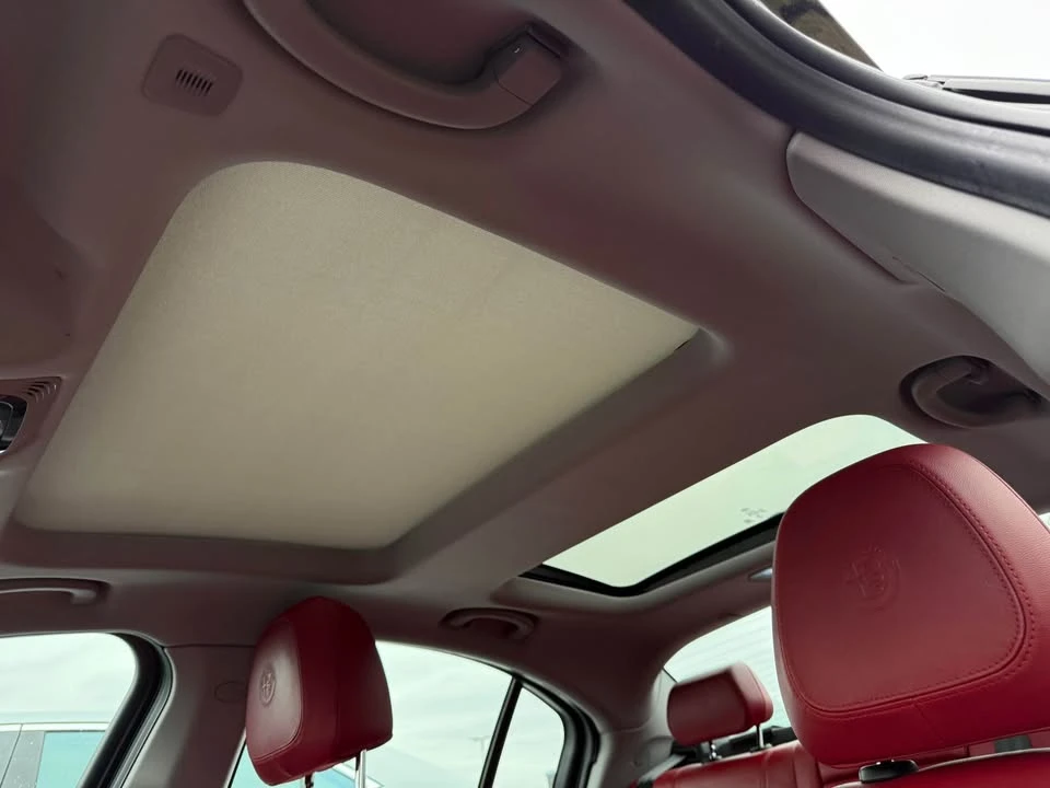 2019 Alfa Romeo Giulia - Image 4 of 7
