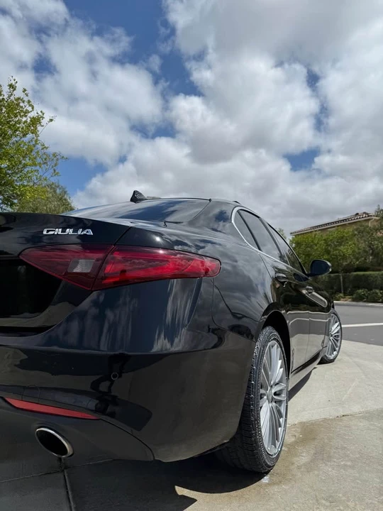 2019 Alfa Romeo Giulia - Image 5 of 20