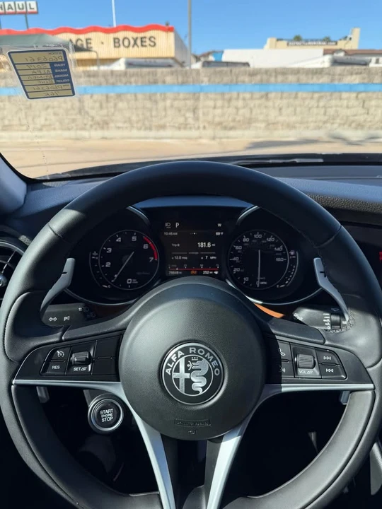 2019 Alfa Romeo Giulia - Image 7 of 8