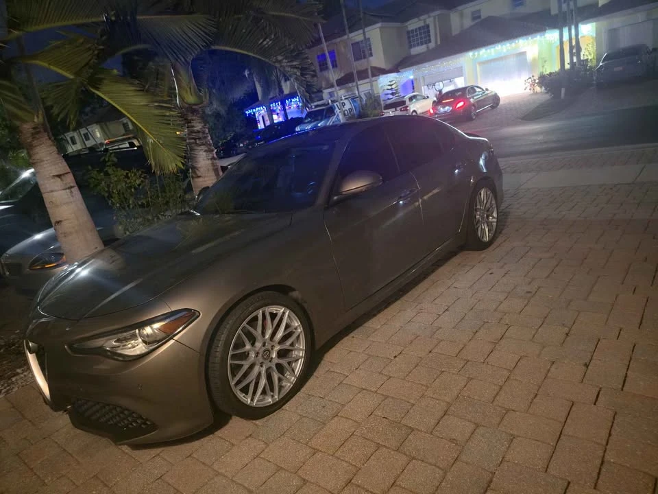 2019 Alfa Romeo Giulia - Image 3 of 3